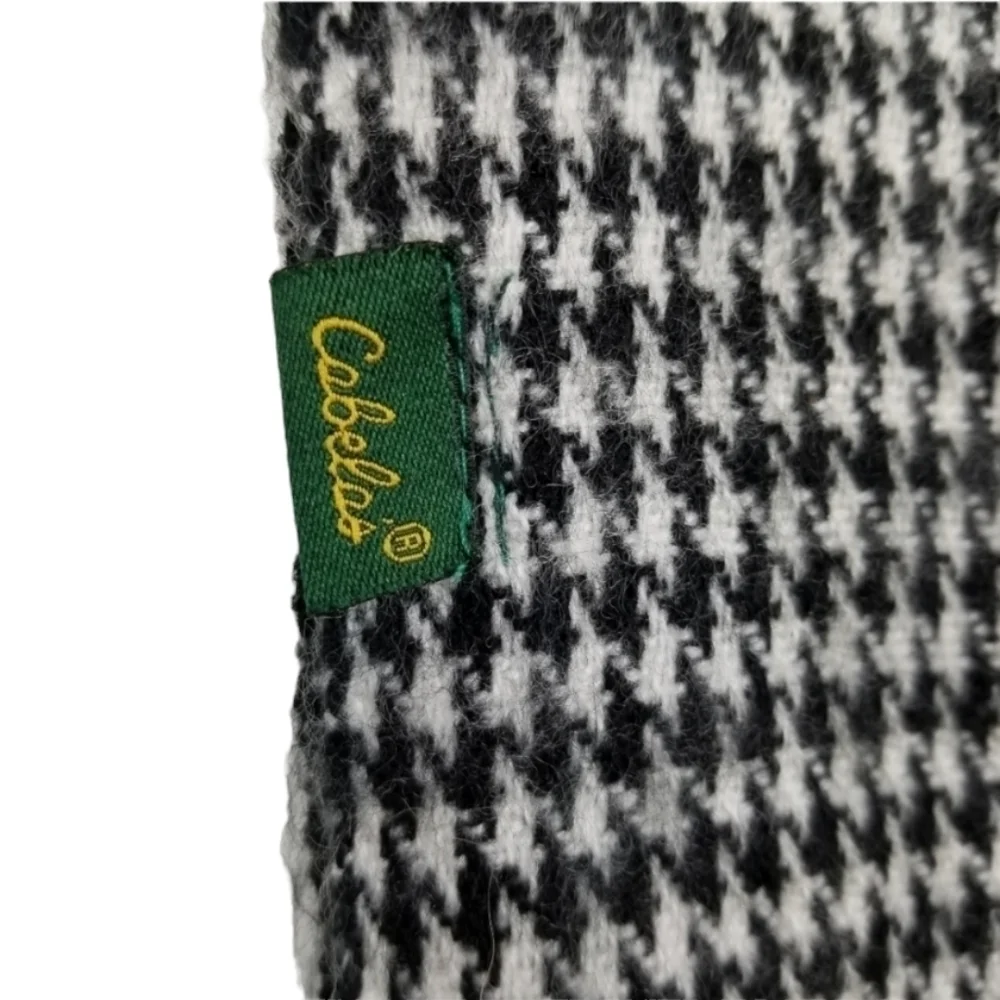 Cabela's Scarf Houndstooth Black White Twisted Fringe Soft Feel 12x60